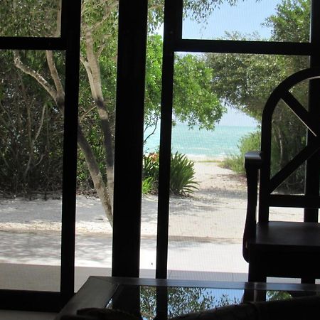 Two Bedroom Beachfront Villa Celestun Exterior photo